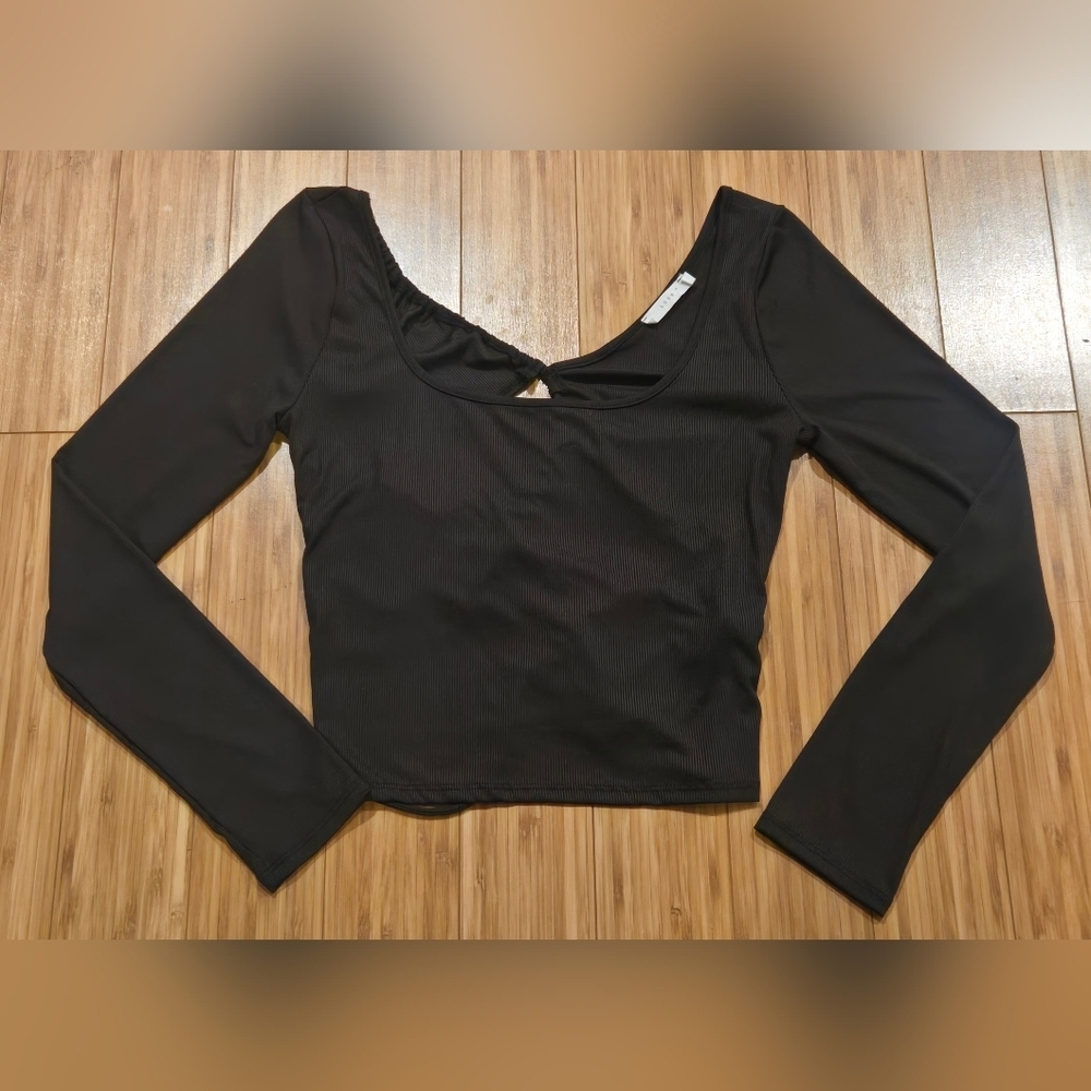 Lush Black Long Sleeve Cropped Top